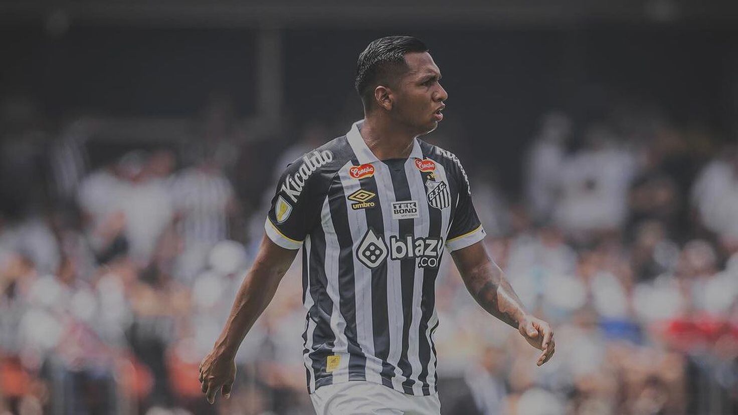 Morelos grows in Santos with the support of Karel