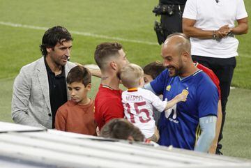 Sergio Ramos, su hijo Marco y Pepe Reina.