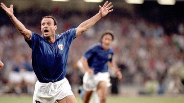 Schillaci fue la revelación de Italia 90. En su único mundial disputado, fue el goleador con seis goles para guiar a la 'Azzurri' al tercer puesto. 