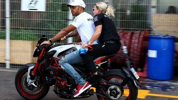 Lewis Hamilton es un gran aficionado a las motos.