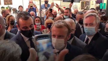 Macron se lleva un huevazo con un grito de "¡Viva la Revolución!"