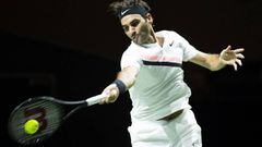 Federer inicia su asalto al número uno con aplastante triunfo