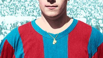 El futbolista coruñés jugó con el Barcelona desde 1954 hasta 1961. Llevó el '10' la temporada 60/61. 