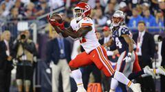 FOXBORO, MA - SEPTEMBER 07: Kareem Hunt #27 of the Kansas City Chiefs makes a 78-yard touchdown reception during the fourth quarter against the New England Patriots at Gillette Stadium on September 7, 2017 in Foxboro, Massachusetts.   Adam Glanzman/Getty 