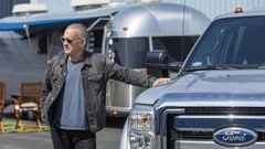 Tom Hanks hace limpieza en el garaje: subasta tres coches y una caravana con mucha historia