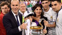 Zinedine Zidane, junto a su mujer Veronique y sus hijos Elyaz, Theo y Enzo.