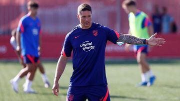Torres, en su primer día al frente del Juvenil A del Atlético
