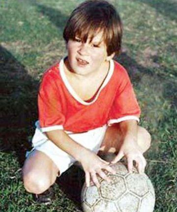 Lionel Messi en su Rosario natal. Siempre con la pelota.