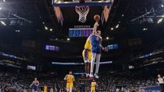 After a sloppy game, the Warriors ran away with a 128-112 win over the Lakers on Thursday night, and will try to hang on to two things going into the playoffs.