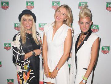 Maria Sharapova con Miriam Nervo y Olivia Nervo de NERVO en la fiesta TAG Heuer en Ms Collins en Melbourne, Australia.