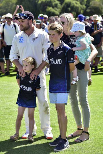 Family photo with the McCullums after 2nd Test defeat