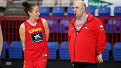 Laia Palau y el seleccionador Lucas Mondelo hacen balance del momento en el que llega el combinado nacional al Eurobasket femenino 2021.