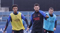 Leo Messi, entrenándose con sus compañeros del PSG.