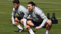 Zlatan y Jonathan Dos Santos en un entrenamiento