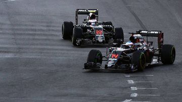 Fernando Alonso y Jenson Button con el McLaren.