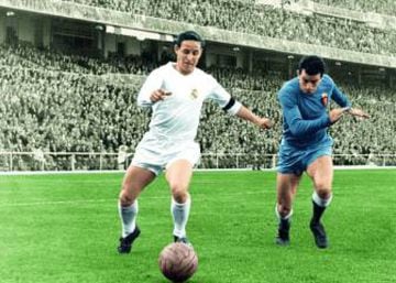 Jugador del Real Madrid entre 1956 y 1959, falleció en Angers (Francia) el 3 de marzo de 2017. Llegó al Real Madrid en la temporada de 1956-1957 procedente del Stade Reims, ganaría tres Copas de Europa con el equipo blanco.