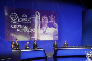 Como mejor delantero, el elegido fue Cristiano Ronaldo. No pudo recoger su premio ya que no acudió al acto.
