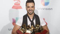 18th&nbsp;Latin Grammy Awards &ndash; Photo Room &ndash; Las Vegas, Nevada, U.S.,&nbsp;16/11/2017&nbsp;&ndash; Luis Fonsi holds his awards for Song of the Year, Record of the Year and Best Long Form Music Video for &quot;Despacito&quot; and Best Urban Fusion/Performance for  &quot;Despacito (Remix)&quot;. REUTERS/Steve Marcus