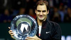 Federer se pasea ante Dimitrov y afianza el número uno