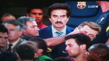 17-08-2011. Barcelona won 3-2 en Nou Camp in the return leg of the Super Cup and Madrid coach José Mourinho was involved in an unpleasant "eye poking" incident with Barça coach Tito Vilanova.