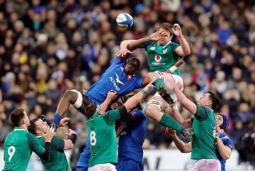 Ireland’s Iain Henderson in action with France’s Yacouba Camara.