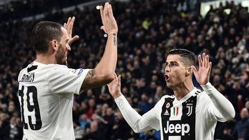 Cristiano Ronaldo: Juventus pals enjoy River-Boca from star's box