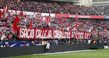 Atlético de Madrid fans paid tribute to the recently deceased Isacio Calleja.
