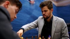 Magnus Carlsen, durante su partida ante Jorden Van Foreest durante el Tata Steel Chess Tournament de 2020 en Wijk aan Zee, Pa&iacute;ses Bajos.
