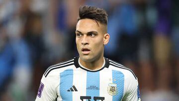 DOHA, QATAR - DECEMBER 03: Lautaro Martinez of Argentina looks on during the FIFA World Cup Qatar 2022 Round of 16 match between Argentina and Australia at Ahmad Bin Ali Stadium on December 03, 2022 in Doha, Qatar. (Photo by Youssef Loulidi/Fantasista/Getty Images)
