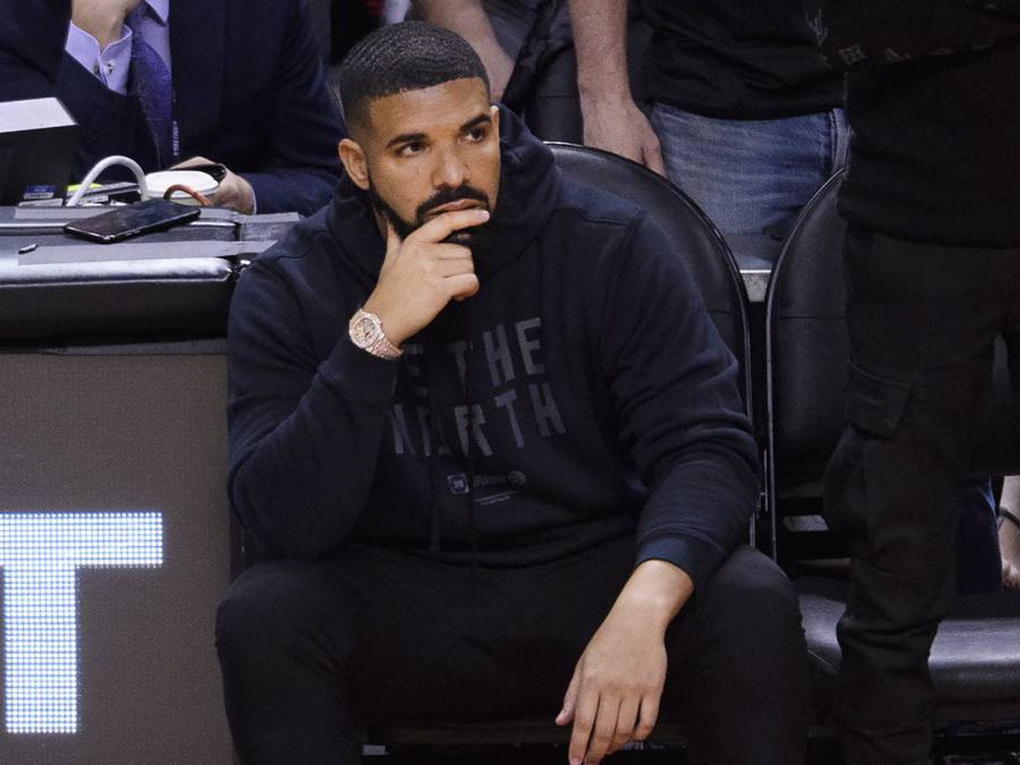 Drake bets almost $1 million on Super Bowl LVII: Is he backing Eagles or  Chiefs? - AS USA