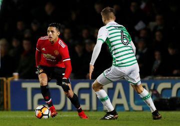 Soccer Football - FA Cup Fourth Round - Yeovil Town vs Manchester United - Huish Park, Yeovil, Britain - January 26, 2018   Manchester United’s Alexis Sanchez in action with Yeovil Town’s Lewis Wing     Action Images via Reuters/Paul Childs