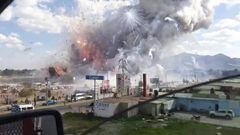 Momento de las explosiones en el mercado de pirotecnia de M&eacute;xico
