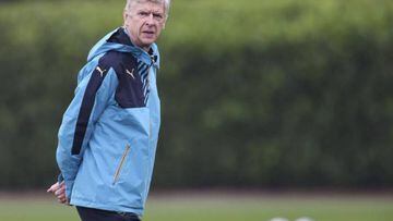 Wenger urges Hodgson to keep Wilshere in mind