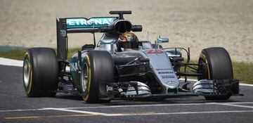 Pascal Wehrlein probó los Pirelli de 2017 con un Mercedes adaptado a la reglamentación del próximo año.