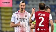 Zlatan Ibrahimovic 'dedica' su gol a Godín en un tenso momento