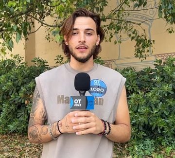 Lucas tiene 22 años, y aunque es de Uruguay, lleva dos años viviendo en Barcelona, donde trabaja en una barbería, aunque ya en el concurso ha admitido que su verdadera pasión, "lo que amo en la vida, es cantar, ser cantante".