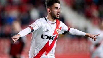 MIRANDA DE EBRO, SPAIN - JANUARY 05: Andres Martin of Rayo Vallecano celebrates after scoring his team's first goal during the round of 32 of the Copa del Rey match between CD Mirandes and Rayo Vallecano at Municipal de Anduva on January 05, 2022 in Miranda de Ebro, Spain. (Photo by Ion Alcoba/Quality Sport Images/Getty Images)