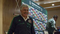 Ricardo Ferretti durante una conferencia de prensa de la Selección Mexicana.