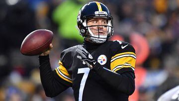 PITTSBURGH, PA - DECEMBER 04: Ben Roethlisberger #7 of the Pittsburgh Steelers drops back to pass in the first quarter during the game against the New York Giants at Heinz Field on December 4, 2016 in Pittsburgh, Pennsylvania.   Jamie Sabau/Getty Images/AFP == FOR NEWSPAPERS, INTERNET, TELCOS &amp; TELEVISION USE ONLY ==