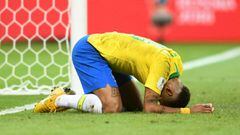 Neymar se lamenta de la eliminaci&oacute;n de Brasil.