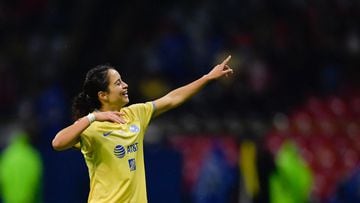 Scarlett Cambreros festeja su gol en contra de las Chivas en la ida de las Semifinales.