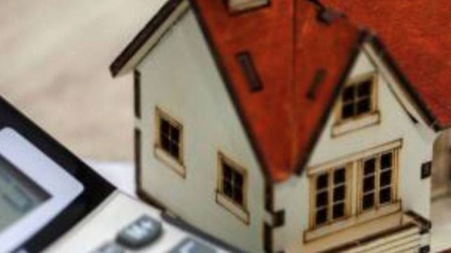 ¿Pueden caer los precios de la vivienda en 2023, según las previsiones de los expertos?