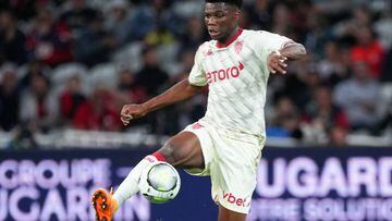 LILLE, FRANCE - MAY 06: Aurelien Tchouameni of AS Monaco in action during the Ligue 1 Uber Eats match between Lille OSC and AS Monaco at Stade Pierre Mauroy on May 6, 2022 in Lille, France. (Photo by Sylvain Lefevre/Getty Images)