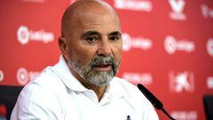 New Sevilla FC coach Jorge Sampaoli speaks during his presentation in Seville on October 7, 2022. - Argentine Jorge Sampaoli returns to Sevilla after being named on October 6, 2022 as the replacement for axed coach Julen Lopetegui. (Photo by CRISTINA QUICLER / AFP)