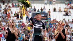 Cycling - The 104th Tour de France cycling race - The 22.5-km individual time trial Stage 20 from Marseille to Marseille, France - July 22, 2017 - Bora-Hansgrohe rider Maciej Bodnar of Poland celebrates his win on the podium. REUTERS/Benoit Tessier