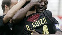 <b>HAT-TRICK</b> Güiza celebra con sus compañeros uno de los tres tantos que le hizo al Murcia en la tarde de hoy.
