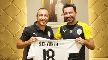 Presentaci&oacute;n de Santi Cazorla como jugador del Al-Sadd con Xavi Hern&aacute;ndez.