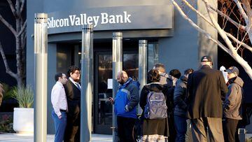 Silicon Valley Bank (SVB) y Signature Bank colapsaron. ¿Esto afectará a las pensiones? Te explicamos qué fondos podrían o ya han sufrido pérdidas.