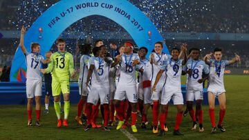 Soccer Football - FIFA Under 17 World Cup Final - England vs Spain  - Vivekananda Yuba Bharati Krirangan, Kolkata, India - October 28, 2017   England celebrate winning the 2017 FIFA U-17 World Cup   REUTERS/Danish Siddiqui
