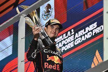 Sergio Pérez celebra la victoria en el Gran Premio.